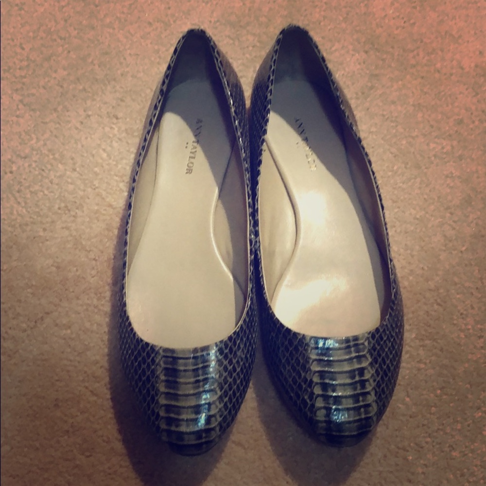 Ann Taylor Snakeskin Flats